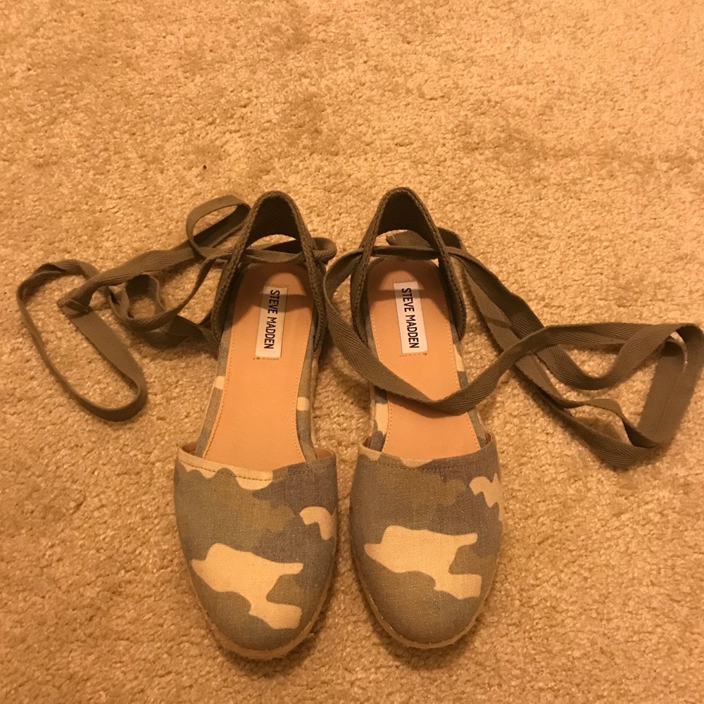 Steve Madden Camo Espadrilles